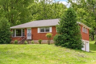 Building Photo - 411 Westchester Dr