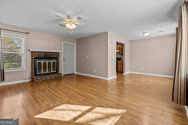 Foto del edificio - 236 Mateo Walk