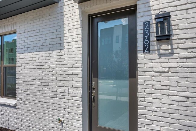 Foto del edificio - 2362 Brix St