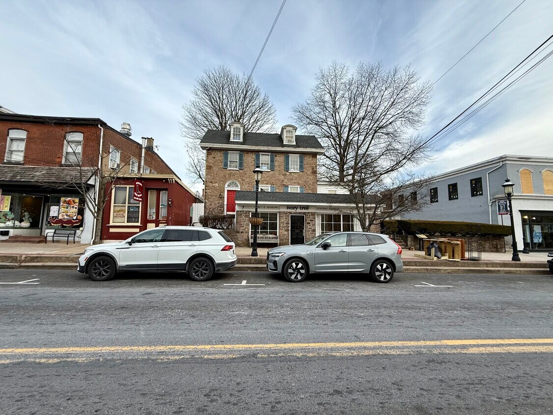 Primary Photo - 35 S State St