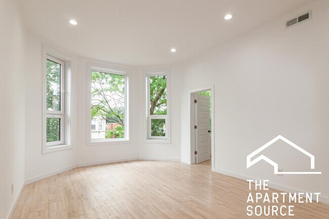 Foto del edificio - 3 bedroom in Chicago IL 60622
