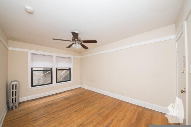 Building Photo - 1 bedroom in Chicago IL 60657