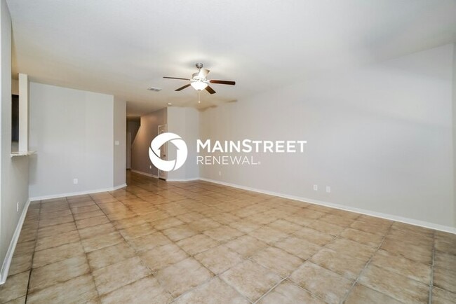Building Photo - 4 Bedroom Pet-Friendly Home in New Braunfels, TX with Main Street Renewal
