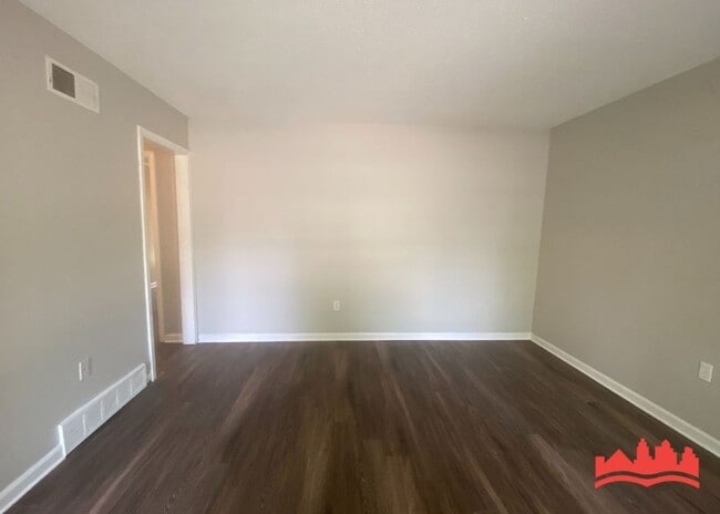 Foto del edificio - 8743 Greenbrook Pkwy