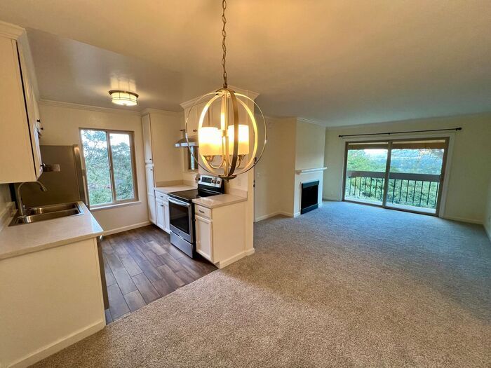 Golden Oaks Ocean View Condo - Available NOW! - House Rental in ...