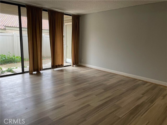 Building Photo - 75 Carriage Way