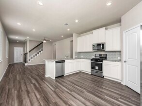 Building Photo - 9278 Inland Leather Ln
