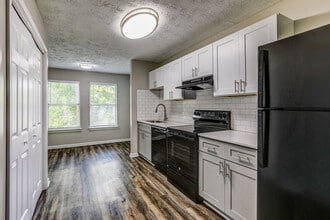 Building Photo - Meadow Crossing