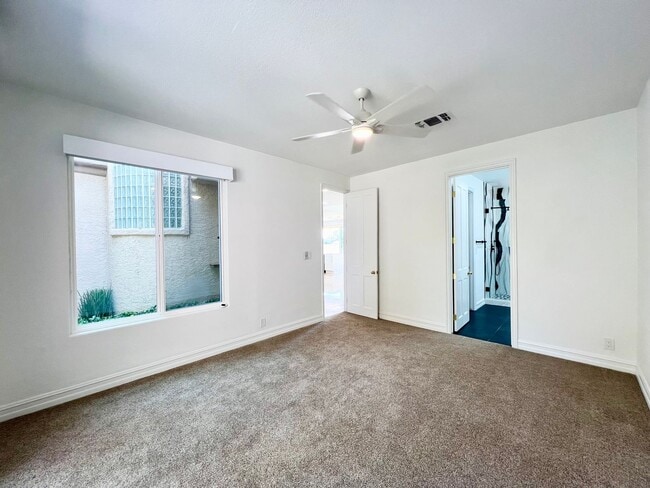Building Photo - $1000 OFF 1ST MONTHS RENT!! Beautiful Home...