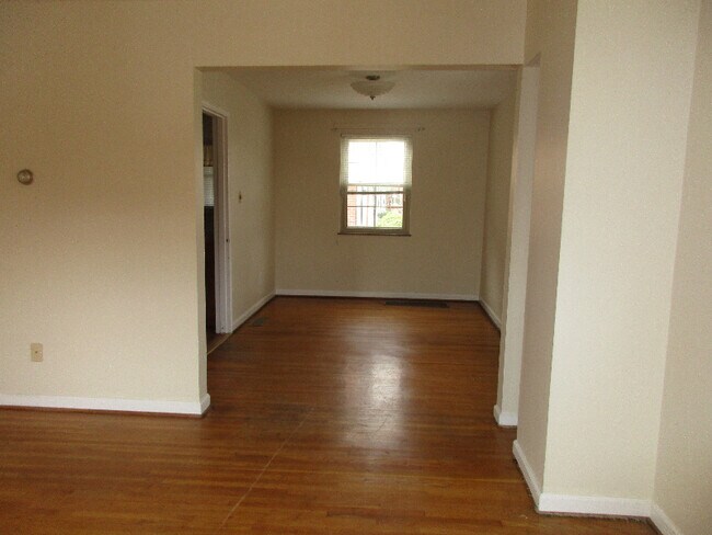 Building Photo - 1795 Northwest Ct