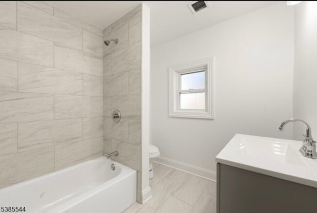 Foto del edificio - 218 Washington St