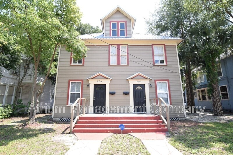 Primary Photo - 206 W Wisconsin Ave