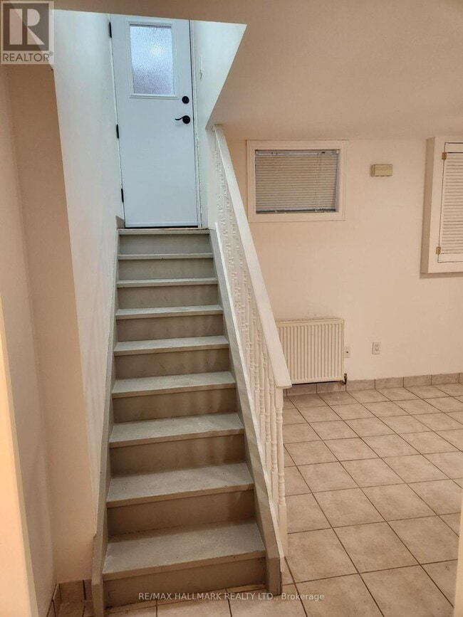 Photo du bâtiment - 22B LOWER LEVEL - 22 GLENFERN Ave