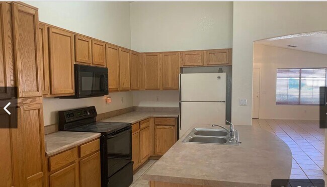 Building Photo - 978 E Monteleone St