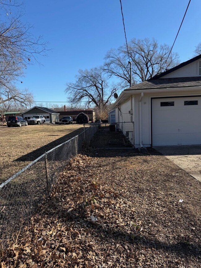 Foto del edificio - Newly Remodeled 2 Bed 1 Bath home in Independence