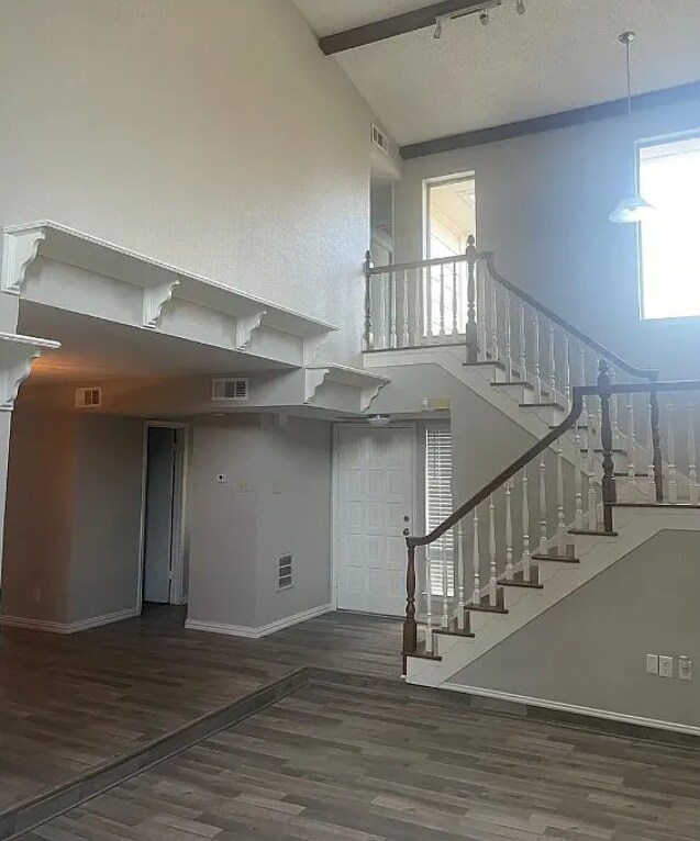 6111 Spyglass Ln, Garland, TX 75043 Townhome Rentals in Garland TX