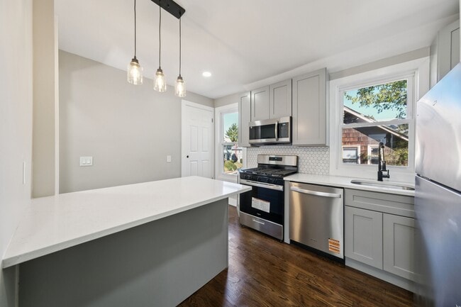 Photo - 134 Park Pl Apartment