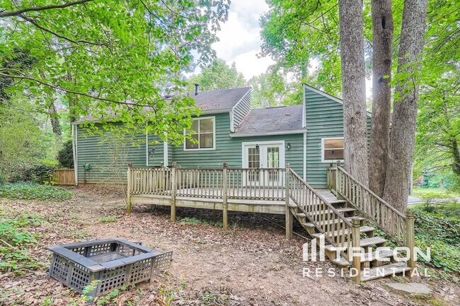 Building Photo - 1850 Winding Creek Ln SW