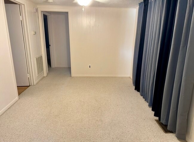 Foto del edificio - 10150 Minnie Hall Rd