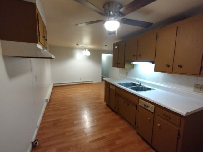 Apt 3 35 S Salem - 35 S Salem-Warren Rd