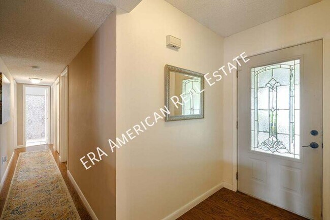Building Photo - 82 11th St