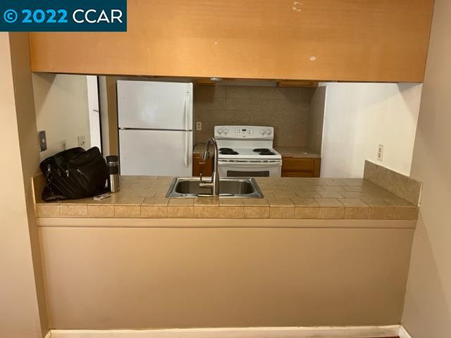 Foto del edificio - 2021 Olivera Rd