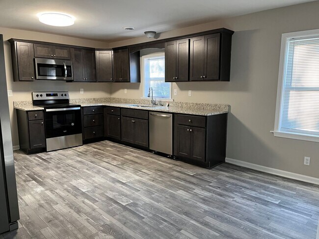 Foto del edificio - 3 Bedroom, 2 bath newly remodeled house