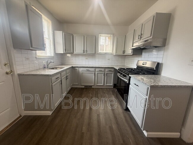 Foto del edificio - 519 E Cold Spring Ln