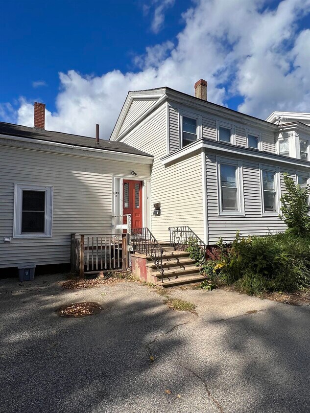 Primary Photo - 289 Main St