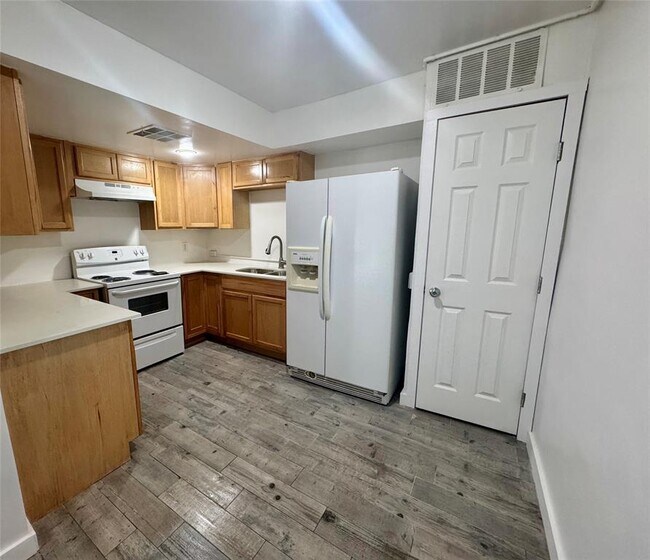 Foto del edificio - 1841 Wooten Park Dr
