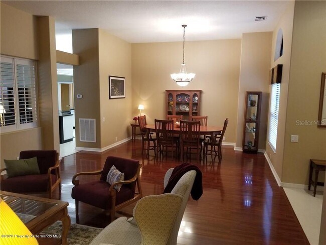 Foto del edificio - 4506 Rachel Blvd