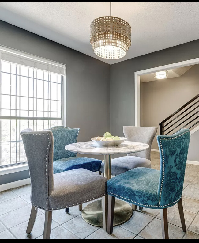 dining room for 4 - 6137 Crest Green Rd