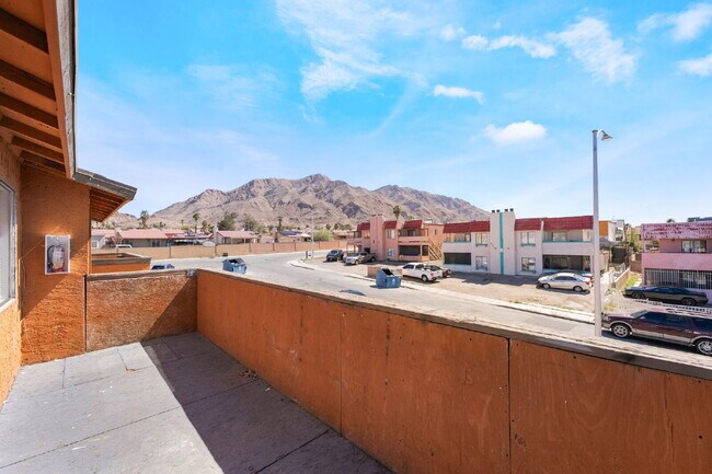 Foto del edificio - Practical 3-bedroom, 2-bath apartment