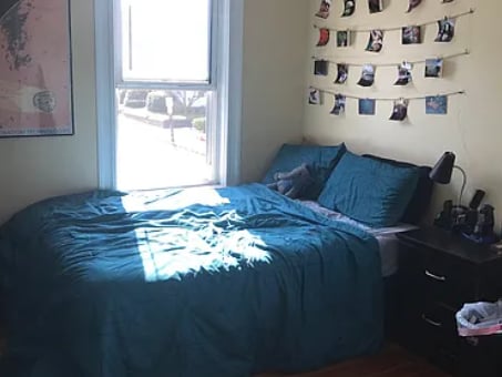 Building Photo - 123 Winthrop St