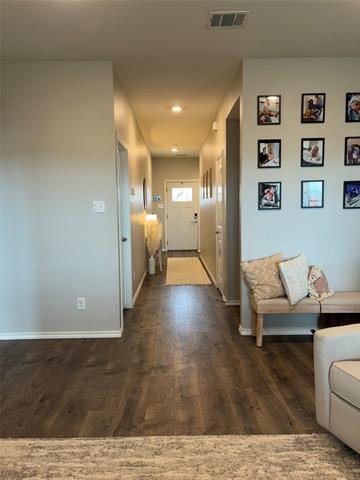 Building Photo - 207 Pine Hollow Way