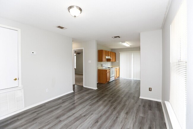 Building Photo - 8415 Obra Dr