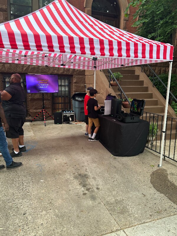 Foto del edificio - 669 Park Pl