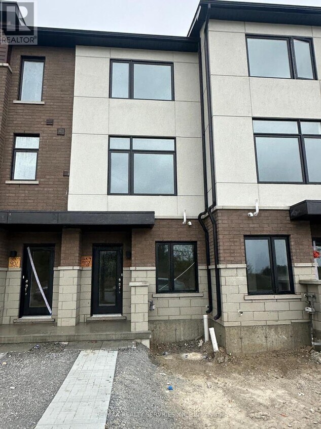 Photo principale - 1695-1695 Dersan St
