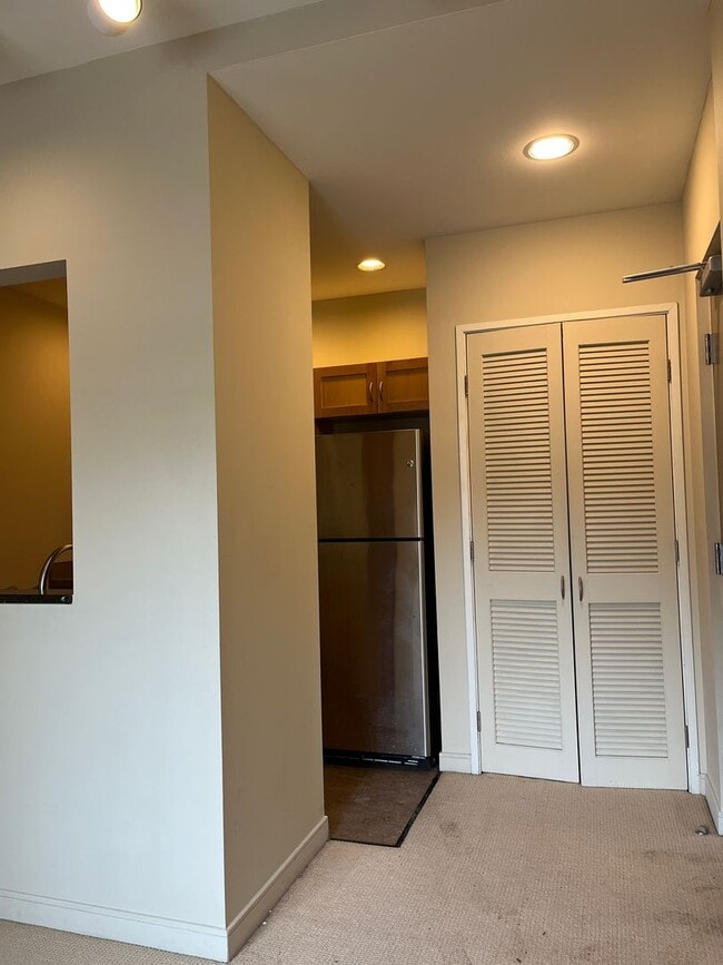 Interior Photo - Gateway Commons