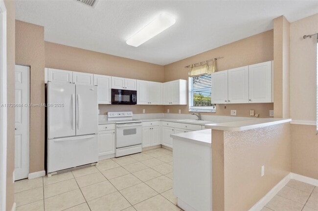 Building Photo - 9236 SW 215th Terrace