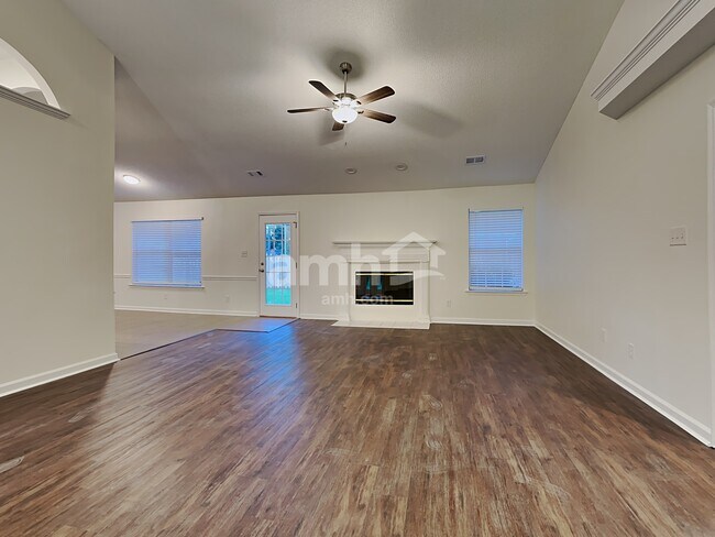Foto del edificio - 162 Belle Grove Dr