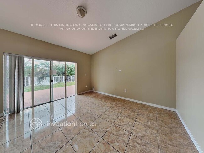 Foto del edificio - 5851 SW 163rd Pl