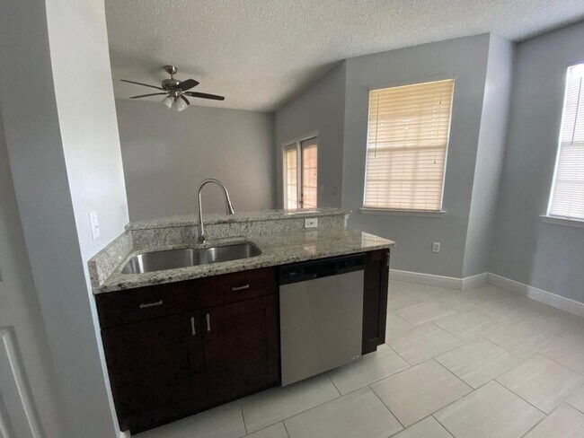 Building Photo - 10873 Windsor Walk Dr