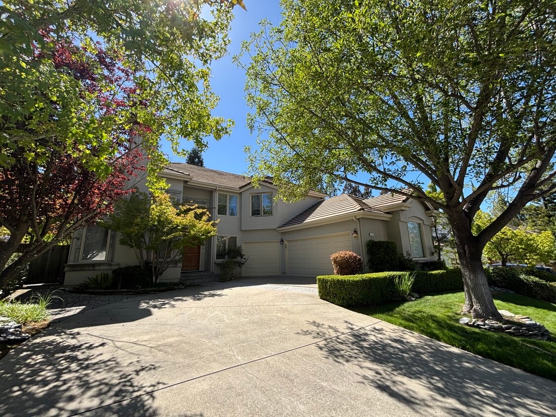 Foto principal - 127 Rassani Dr