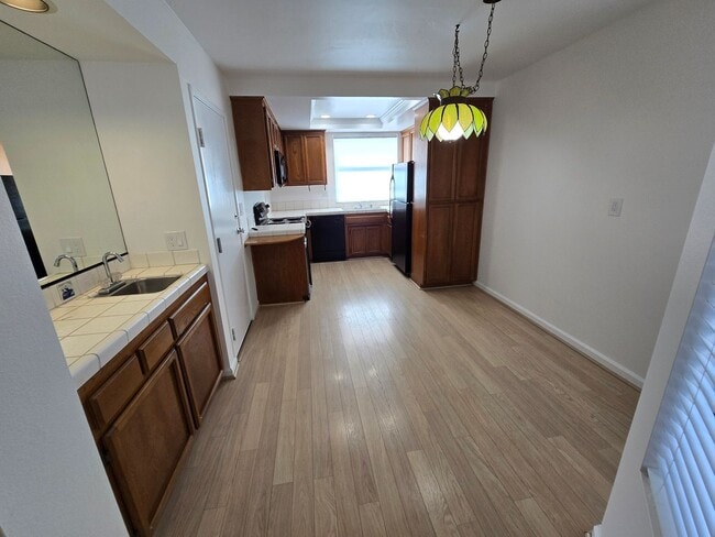 Foto del edificio - 2 Bed, 2.5 Bath Townhome in Pacific Beach