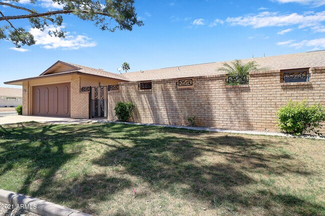 Foto del edificio - 12646 W Parkwood Dr