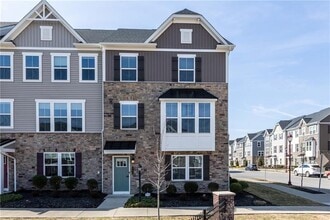 Building Photo - 600 Amarth Ln
