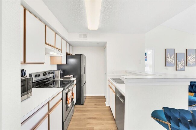 Building Photo - 4105 Tropical Isle Blvd