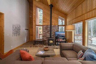 Building Photo - 14745 Davos Dr