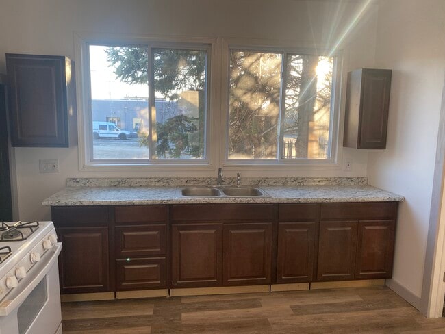 Kitchen - 428 E 27th St